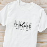 Camiseta El tío más frío Modern Elegant Simple Día del Padr<br><div class="desc">Este diseño sencillo y moderno se compone de una tipografía de san serif.</div>