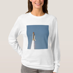Camiseta El transbordador espacial Atlantis levanta 11