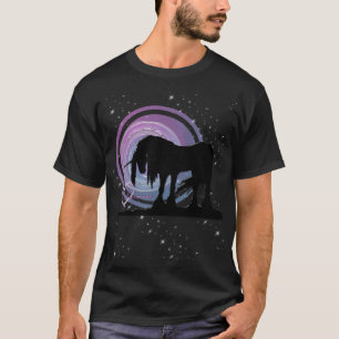 Camiseta El unicornio negro místico (púrpura/remolino azu