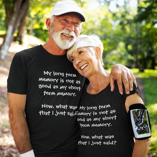 Camiseta El Unisex Oscuro de la Lámina de Memoria (Memory Lapse Dark Unisex T-Shirt elderly couple)