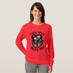 Camiseta El verdadero amor nunca muere Pareja de esqueletos<br><div class="desc">Muestra tu amor con una camiseta de pareja de esqueletos de inspiración gótica.</div>