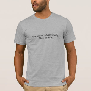 Camiseta El vidrio está semivacío