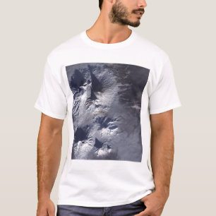 Camiseta El volcán de Bezymianny exhibe un penacho modesto