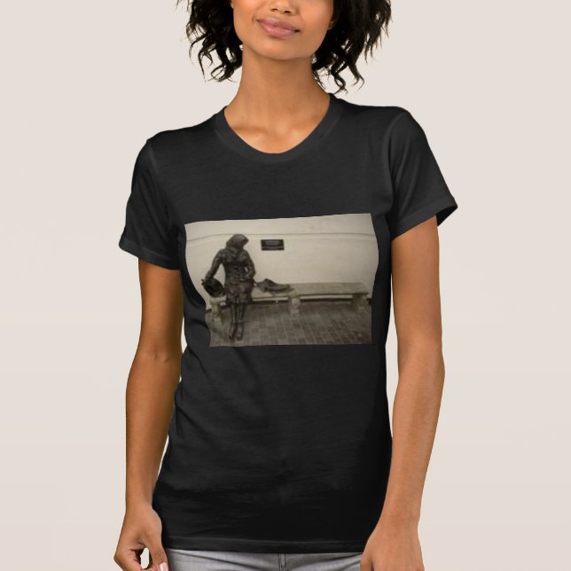 Camiseta Eleanor Rigby (Anverso)