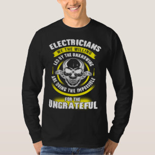 Camiseta Electricista Nosotros Los Dispuestos Dirigidos Por