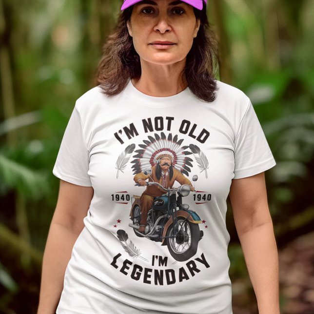 Camiseta Elegance Tee: No soy viejo soy clásico (Subido por el creador)
