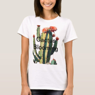 Camiseta Elegancia del desierto: Cactus floreciente