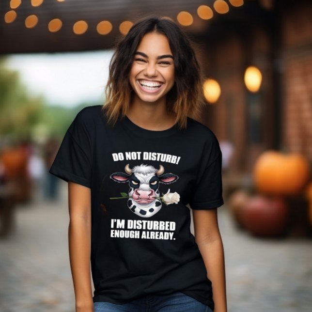 Camiseta Elegancia etérea: Rosa de sostén de vaca (Subido por el creador)