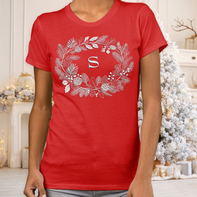 Camiseta Elegant White Wreath Monogram Minimal Line Art (A festive t-shirt for the holiday season, with a monogram initial inside a Christmas wreath)