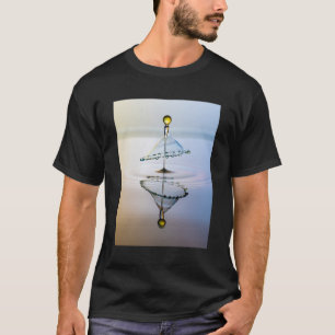 Camiseta Elegante arte de paraguas acuáticos