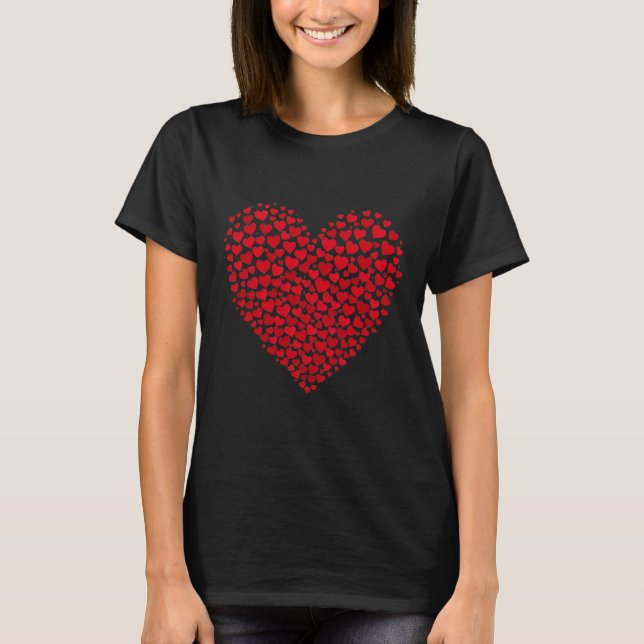Camiseta elegante con un corazón de corazoncitos (Anverso)