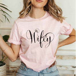 Camiseta Elegante Wifey Negro Script Rosa Mujer