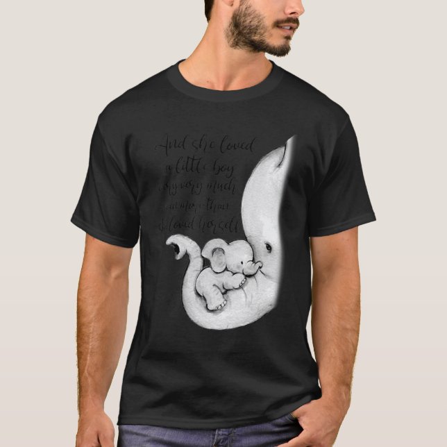 Camiseta Elephant Mom Boy Y A Ella Le Encantaba Un Pequeño  (Anverso)