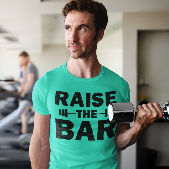 Camiseta Elevar El Bar (Morning workout routine of a handsome guy)