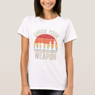Camiseta Elija sus piezas de ajedrez divertidas con armas