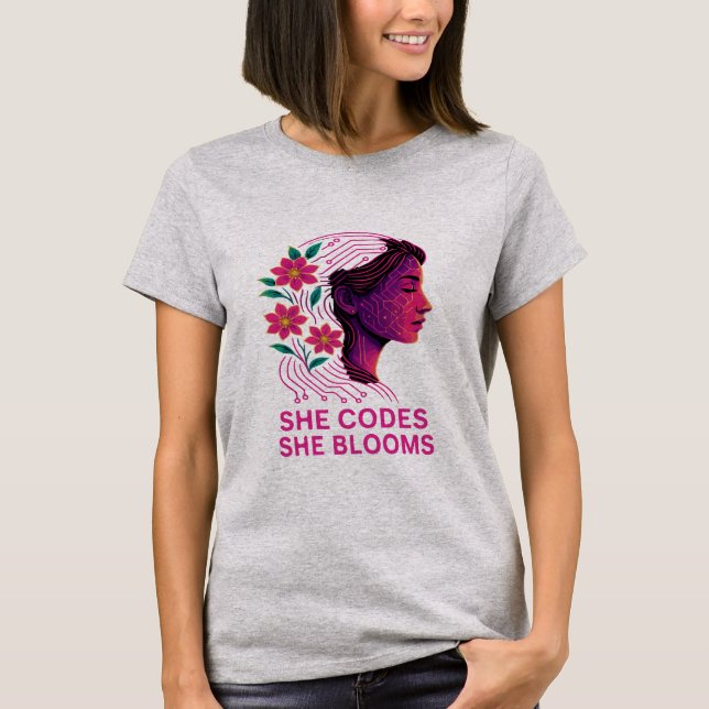 Camiseta Ella Codifica Ella Florece (Anverso)