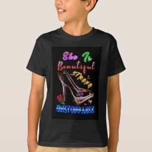 Camiseta Ella Es Hermosa Fuerte Imparable