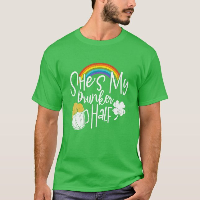 Camiseta Ella es mi bebedor medio día de patinaje (Anverso)