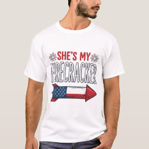Camiseta Ella es mi petardo Diseño de pareja patriótica_1