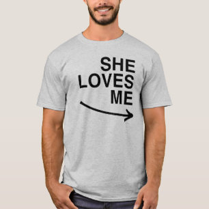 Camiseta Ella me ama .png (derecho)