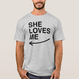 Camiseta Ella me ama .png (izquierdo)