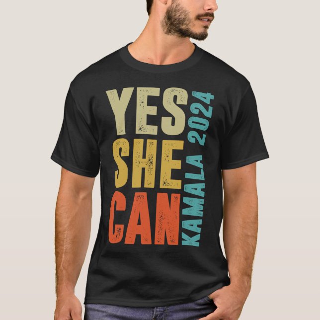 Camiseta Ella Puede Kamala 2024 Colores Retro (Anverso)