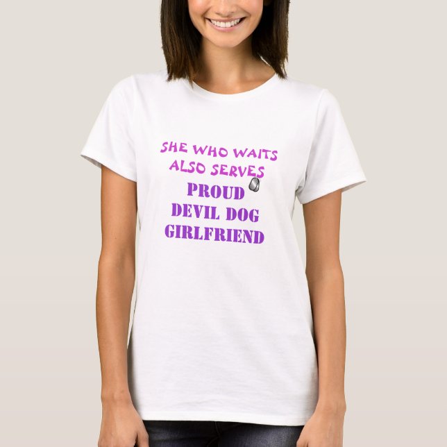 CAMISETA ELLA WHO ESPERA TAMBIÉN LOS SERVICIOS, NOVIA (Anverso)