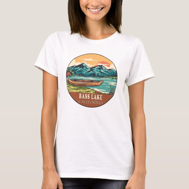 Camiseta Emblema de pesca en bote de Bass Lake California (Anverso)