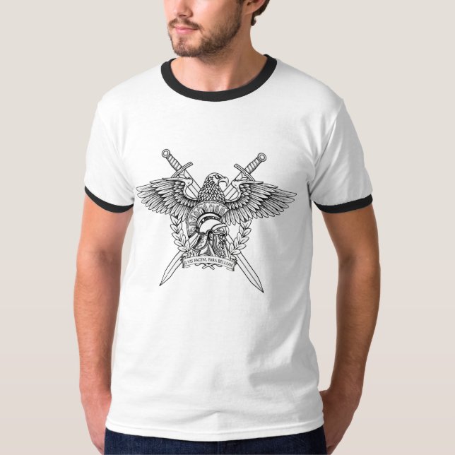 Camiseta Emblema romano marcial | Águila, casco y espadas (Anverso)