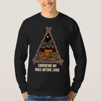 Camiseta Embracing Inner Nature  Camping Forest Camper Jung