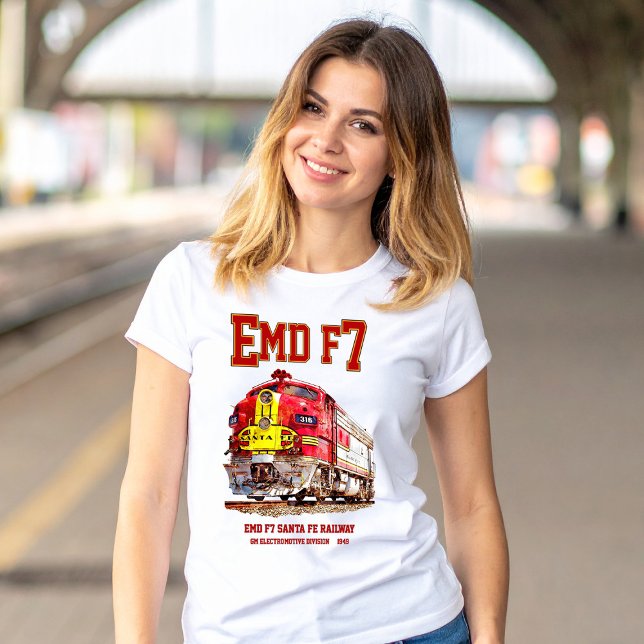 Camiseta EMD F7 Santa Fe Warbonnet Diesel Locomotive. (EMD F7 Santa Fe Warbonnet Diesel Locomotive. Womens Basic T-Shirt)