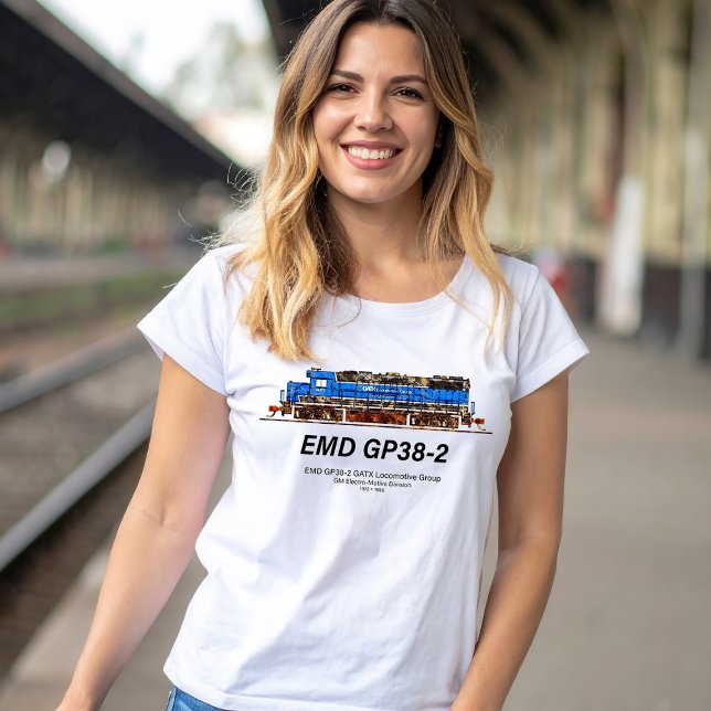 Camiseta EMD GP38-2 Locomotora diesel GATX azul y blanco (EMD GP38-2 Diesel Locomotive GATX blue and white. Womens Basic T-Shirt)
