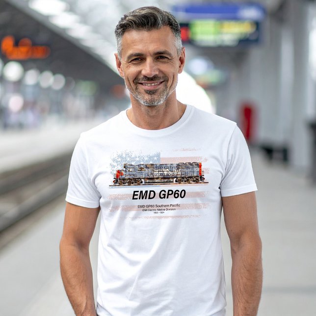 Camiseta EMD GP60 Locomotora Diesel y bandera estadounidens (EMD GP60 Diesel Locomotive of Southern Pacific. Mens Basic T-Shirt)