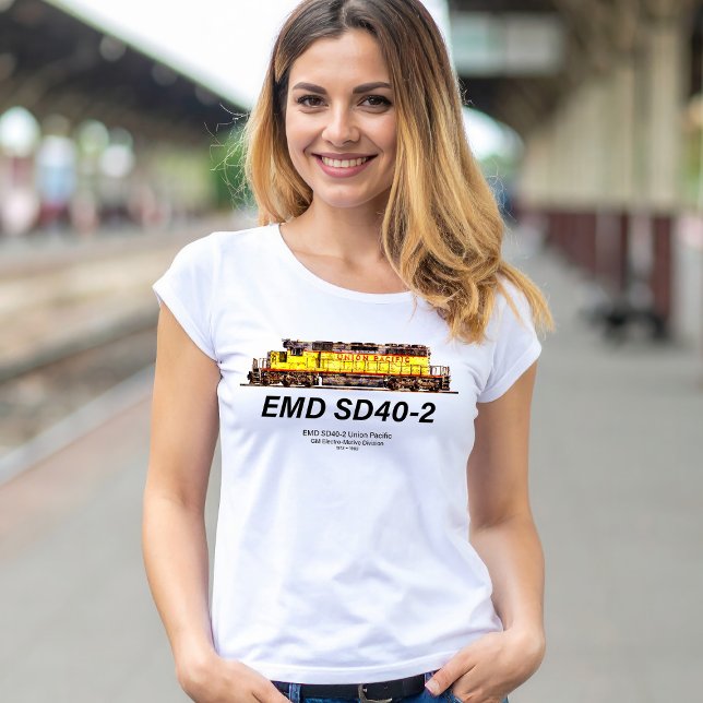 Camiseta EMD SD40-2 Locomotora Diesel. Pacífico de Unión (EMD SD40-2 Diesel Locomotive. Union Pacific Train. Womens Basic T-Shirt)