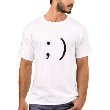 ;) Emoticon oblicuo del texto de Winky del guiño