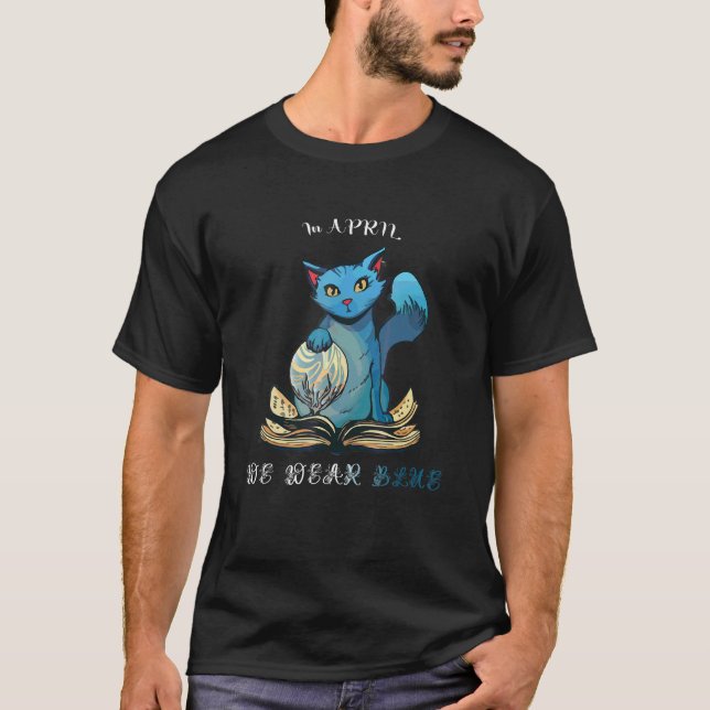 Camiseta En Abril Usamos El Libro Azul Del Gato (Anverso)