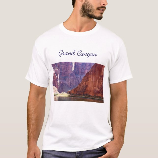 Camiseta En Algún Lugar Por Un Río Perezoso (Anverso)