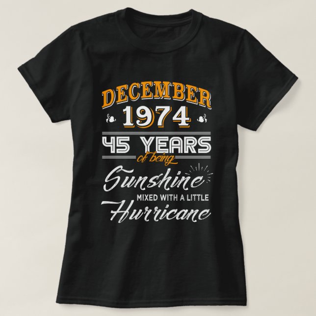Camiseta En diciembre de 1974 45.os regalos del aniversario (Diseño del anverso)