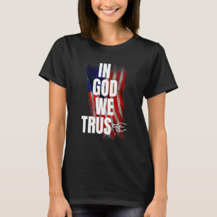 Camiseta en Dios confiamos no ley de bandera escolar de tex