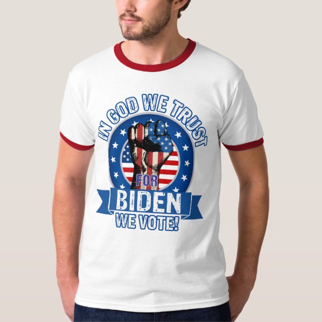 Camiseta En Dios confiamos, para Biden votamos - Mens Ringe (Anverso)