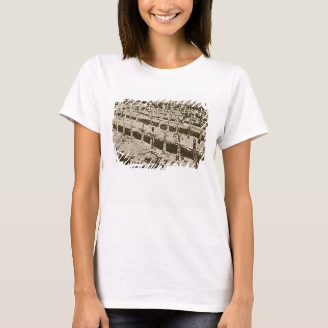 Camiseta En el oeste nada nuevo: Un cementerio alemán en (Anverso)