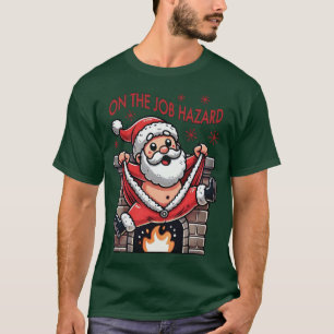 Camiseta En el trabajo, el Papá Noel se incendia