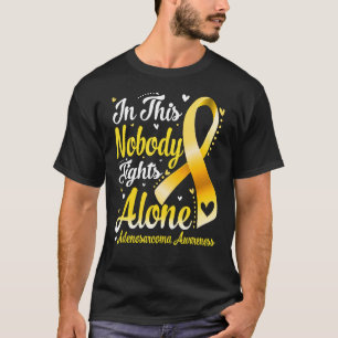 Camiseta En Esta Familia Nadie Lucha Sola Adenosarcoma Awa