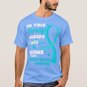 Camiseta En Esta Familia Nadie Lucha Sola Contra La Adicció