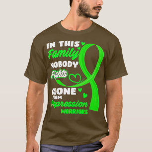 Camiseta En Esta Familia Nadie Lucha Sola Contra La Depresi