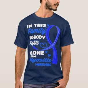 Camiseta En Esta Familia Nadie Lucha Sola En Equipo Miositi