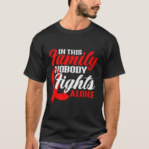 Camiseta En esta familia nadie lucha solo cáncer de sangre