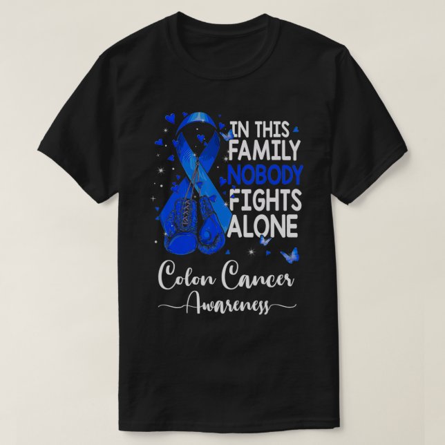 Camiseta En esta familia nadie lucha solo contra el cáncer  (Diseño del anverso)