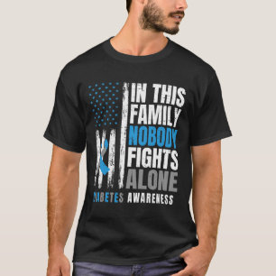 Camiseta En esta familia nadie lucha solo contra el guerrer
