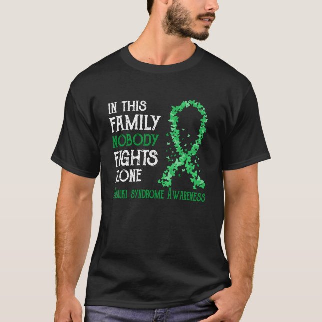 Camiseta En esta familia nadie lucha solo contra el síndrom (Anverso)